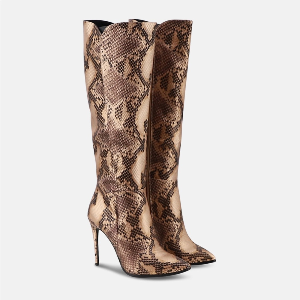 Elegant Snakeskin Heeled Boots